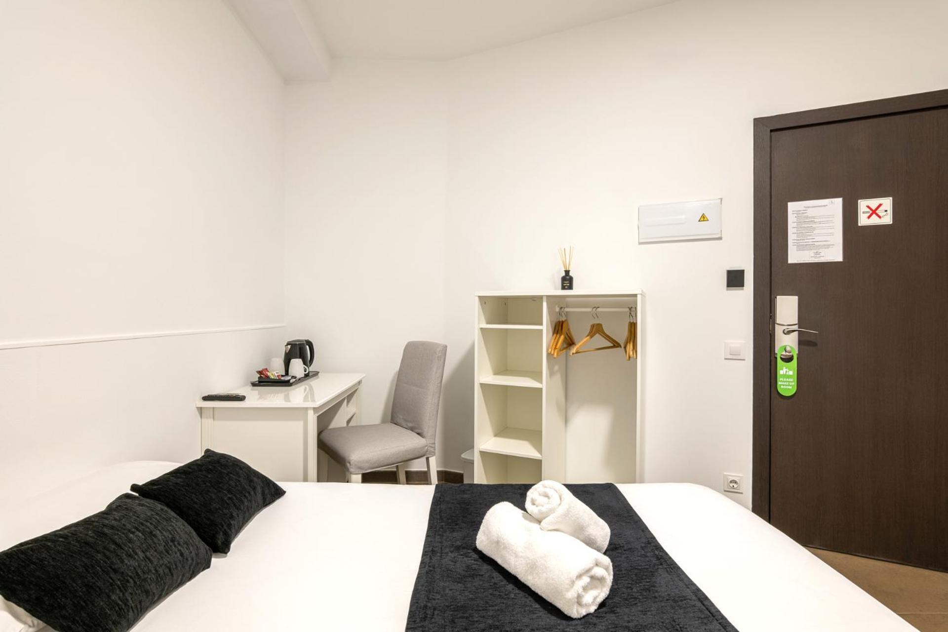 Laramond Barcelona Rooms Ngoại thất bức ảnh