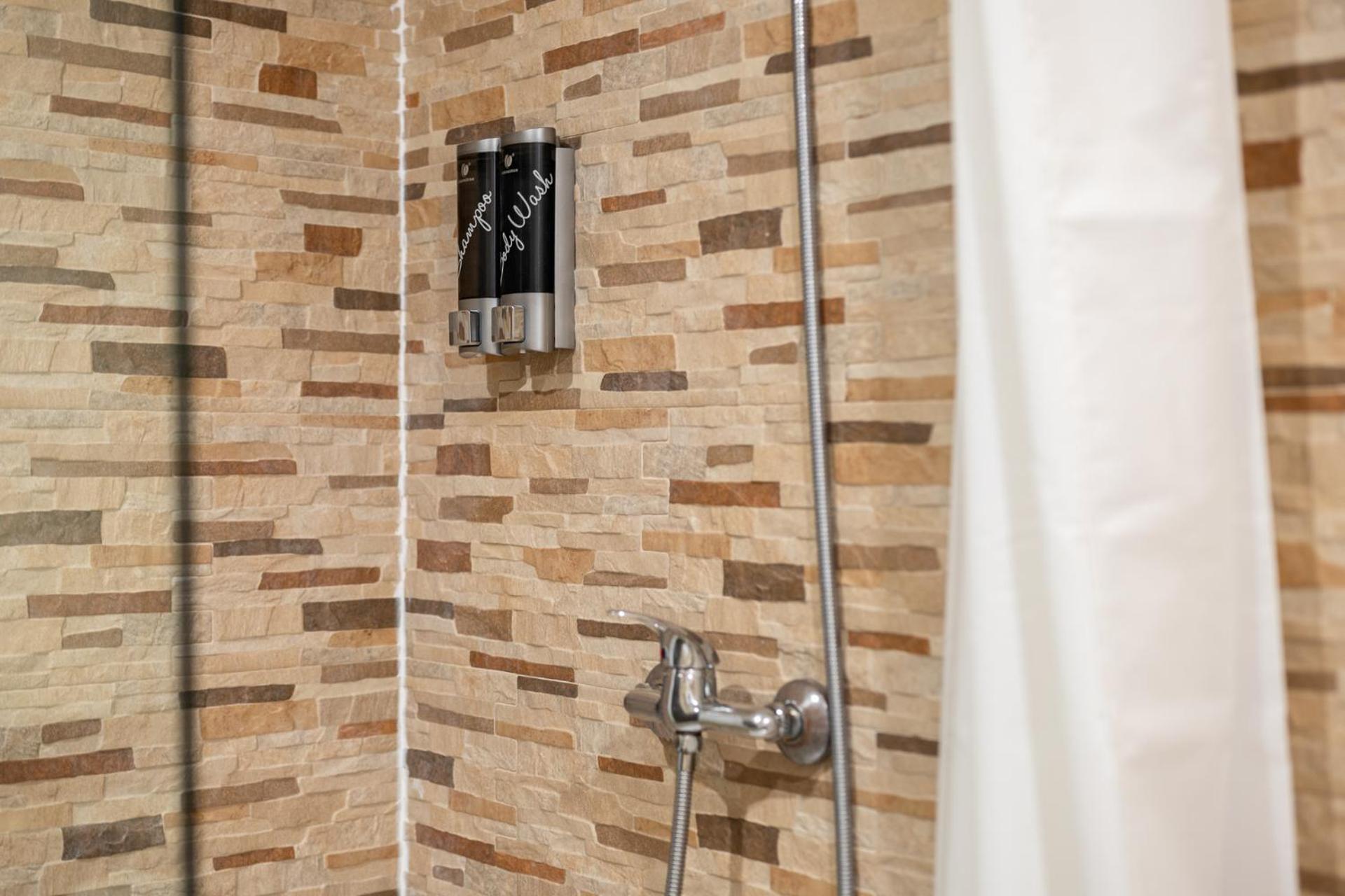 Laramond Barcelona Rooms Ngoại thất bức ảnh