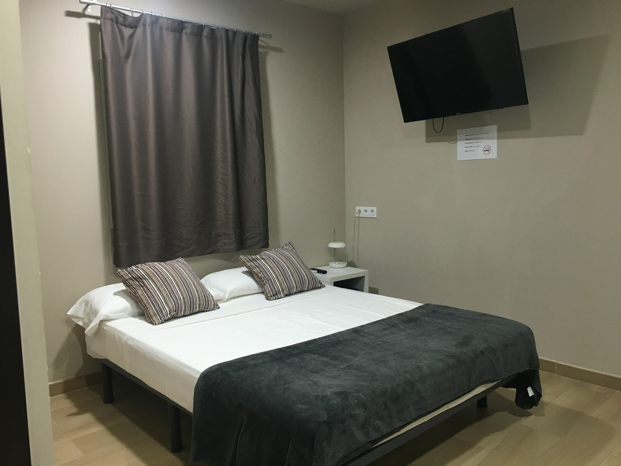 Laramond Barcelona Rooms Ngoại thất bức ảnh
